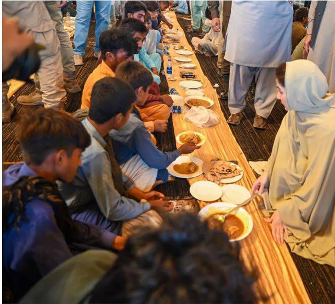 Punjab CM Maryam Nawaz Visits Multan Flood Victims, Provides Relief and Hope